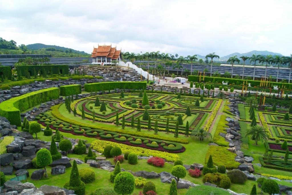 Bua Tara Resort Nong Prue Buitenkant foto