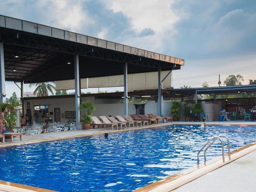 Bua Tara Resort Nong Prue Buitenkant foto
