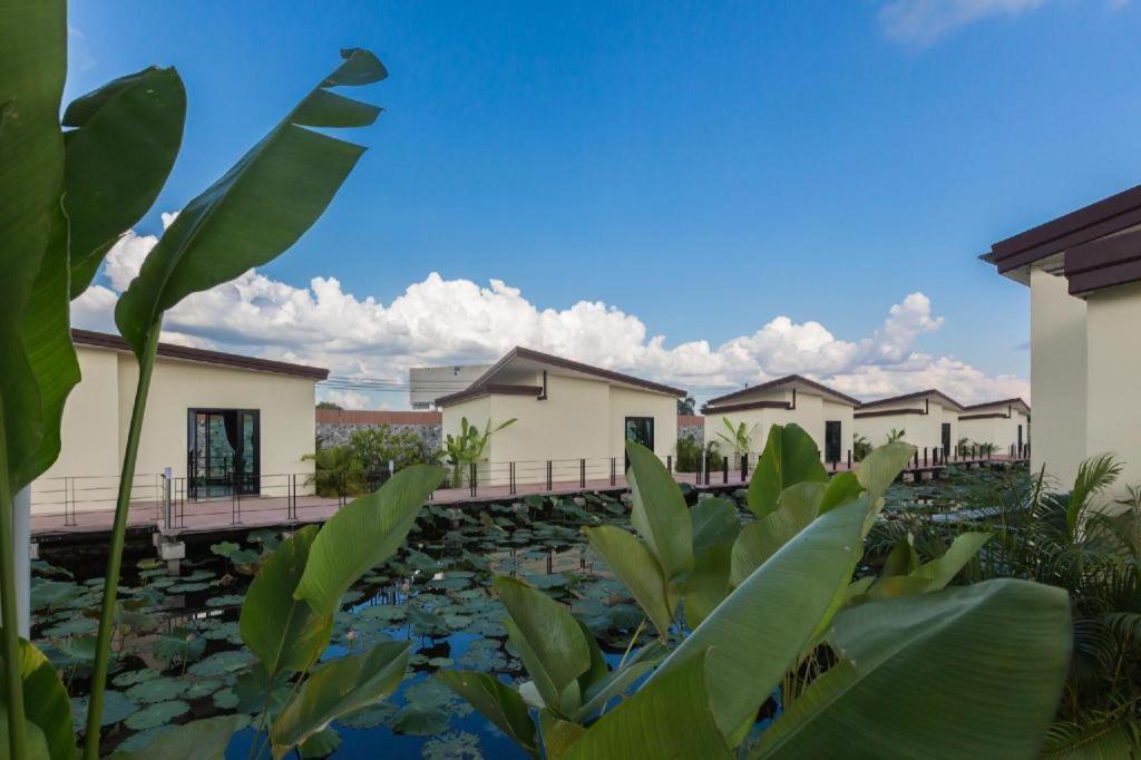Bua Tara Resort Nong Prue Buitenkant foto