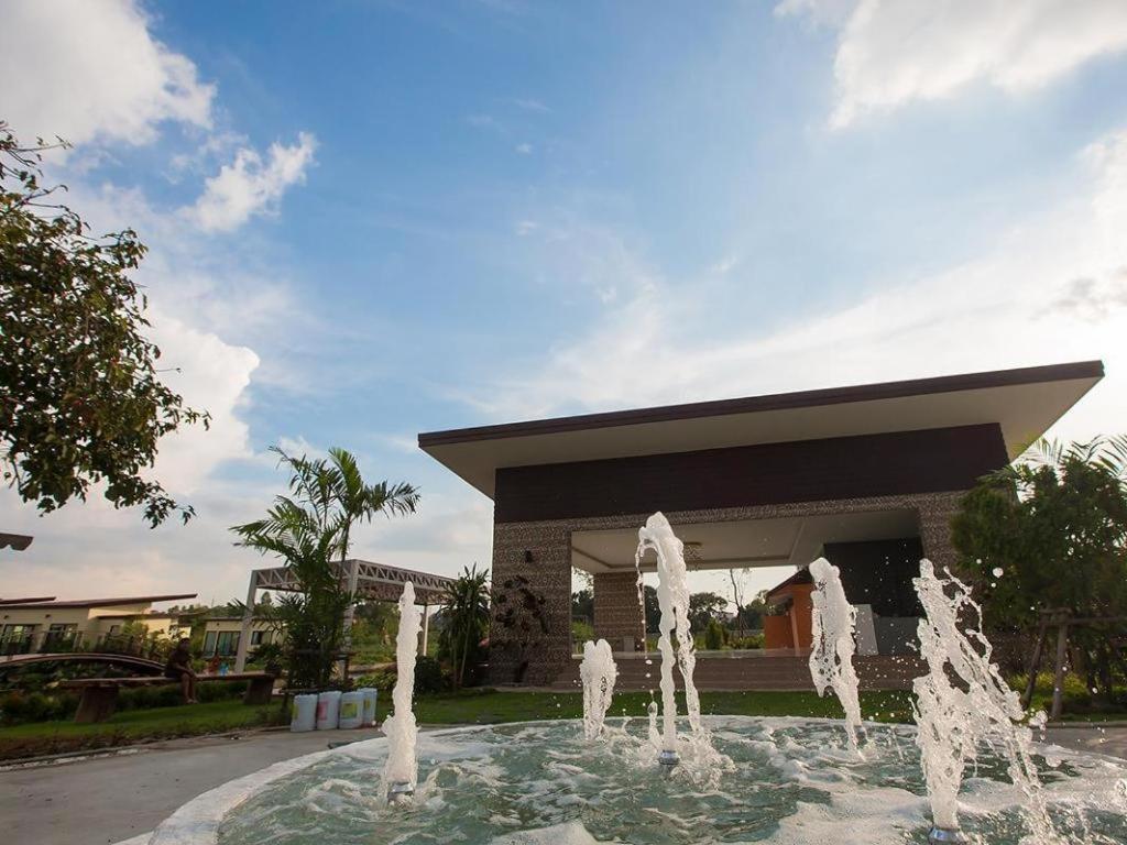 Bua Tara Resort Nong Prue Buitenkant foto